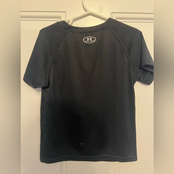 Under Armour Kids Heat Gear Black and Red T-Shirt - Picture 4 of 4